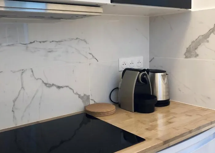 Апартаменты Moderne & Cosy Au Coeur De Париж